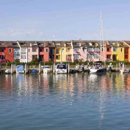 Enjoy A Sea View Terrace Near The Apartment Porto Santa Margherita di Caorle